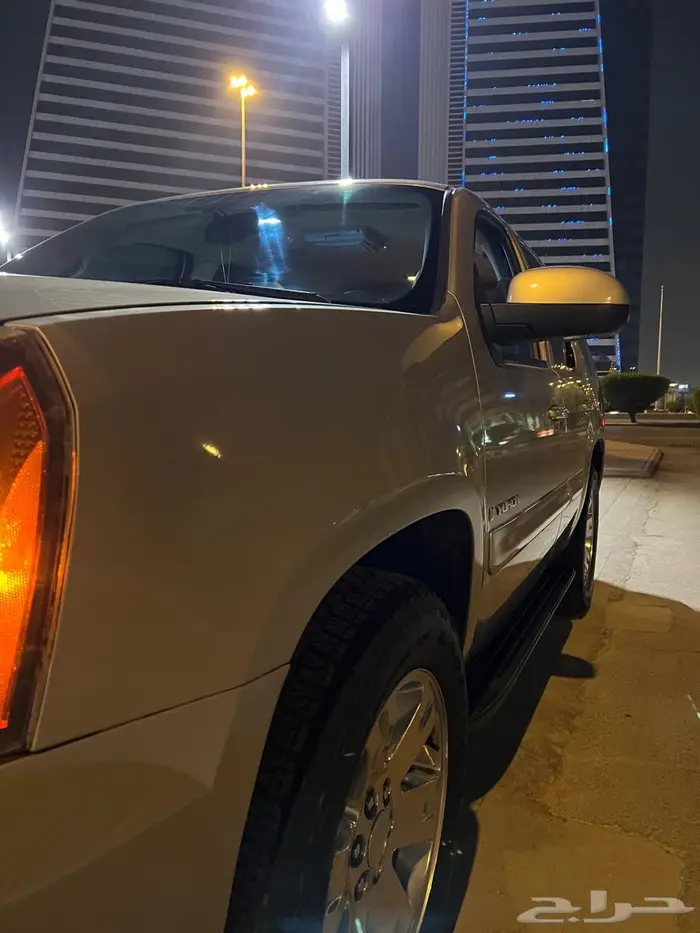 للبيع يوكن 2008 SLT دبل 13