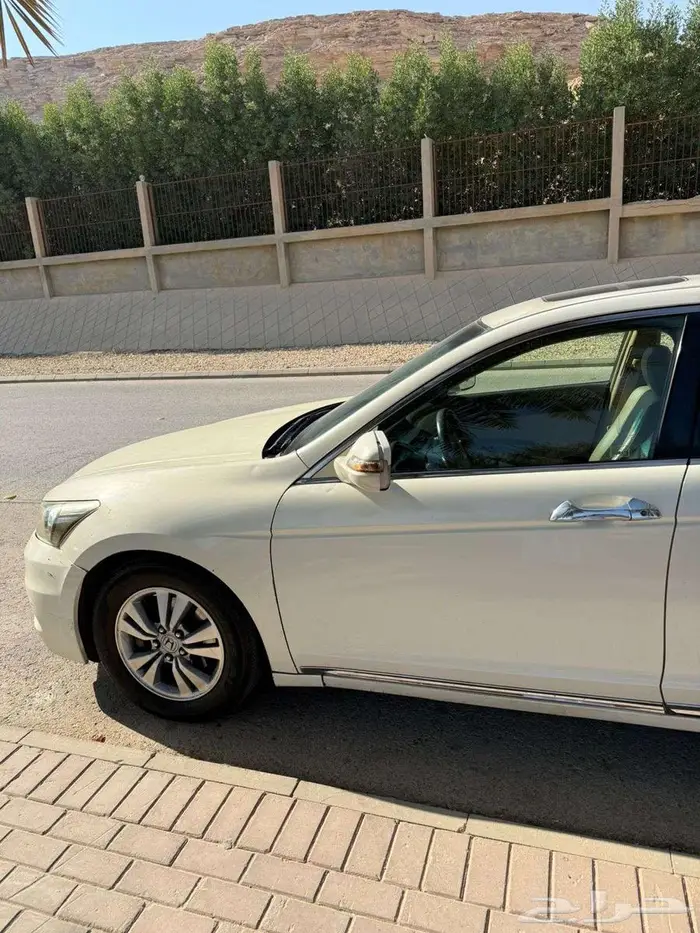 هوندا اكورد2009 للبيع 8