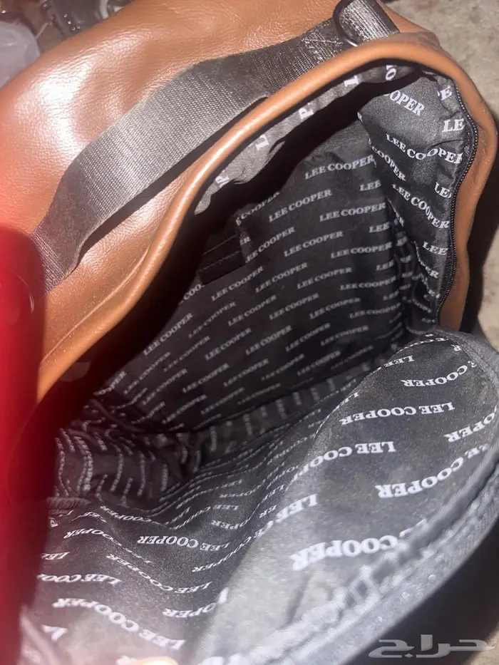 شنطة من براند lee cooper ب80 ريال 3