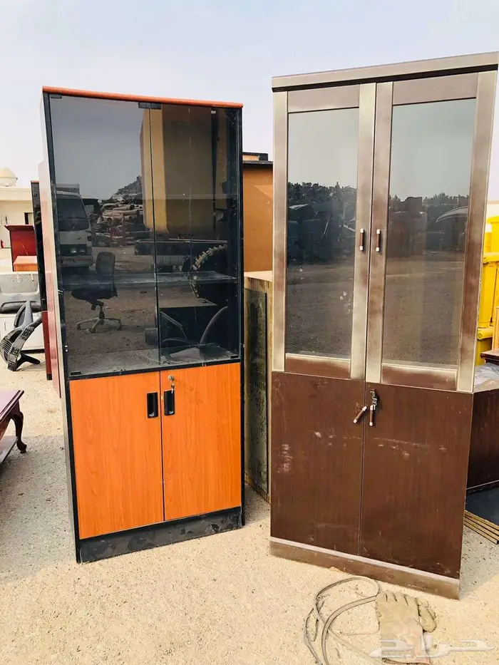 دولاب مكتبي خشب بحالة ممتازة 0