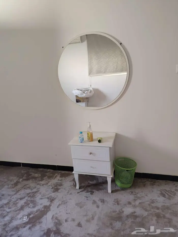 طاولة تلفزيون 4