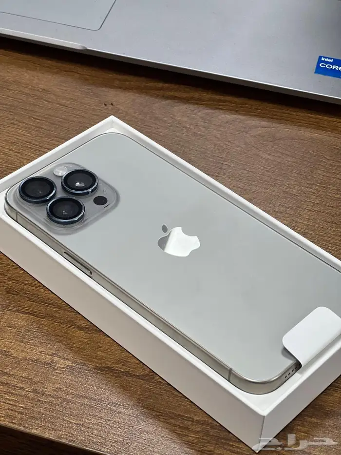 ايفون 15 بر وماكس تيتانيوم 256 8