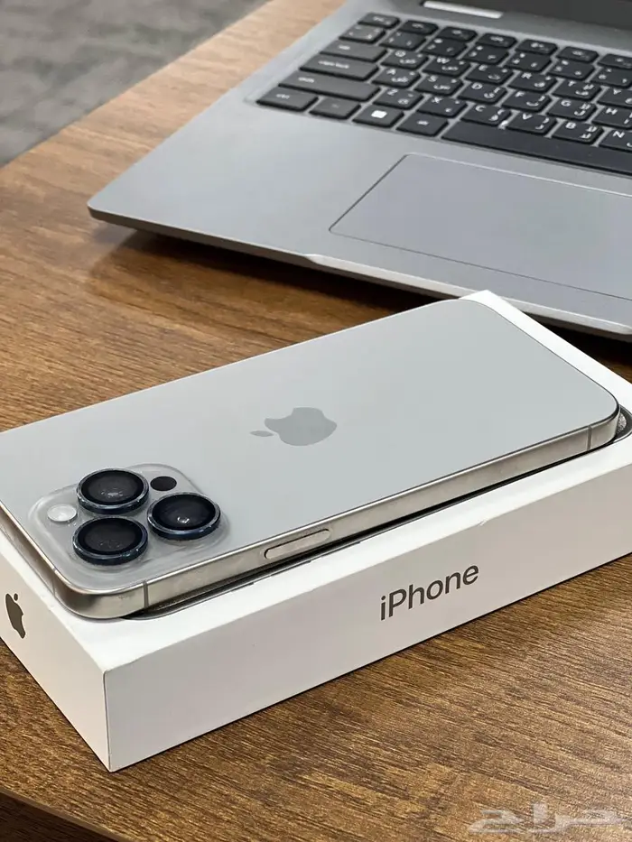 ايفون 15 بر وماكس تيتانيوم 256 6