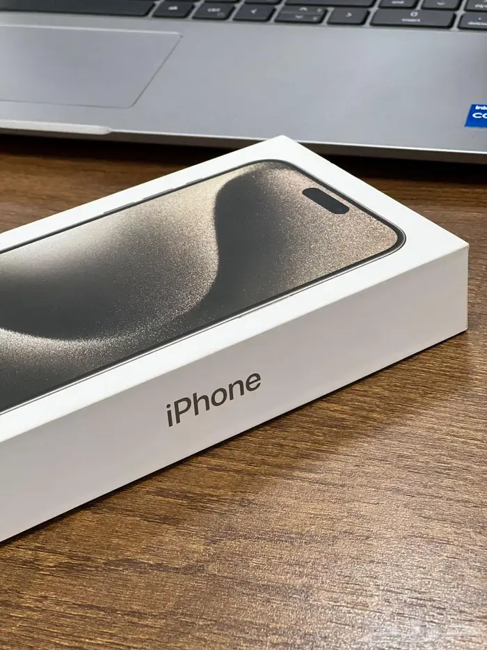 ايفون 15 بر وماكس تيتانيوم 256 10