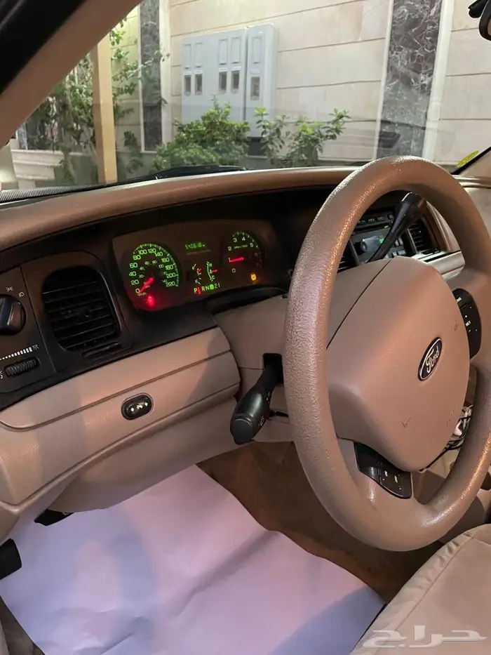 فورد كراون فكتوريا 2012 مخزن 35