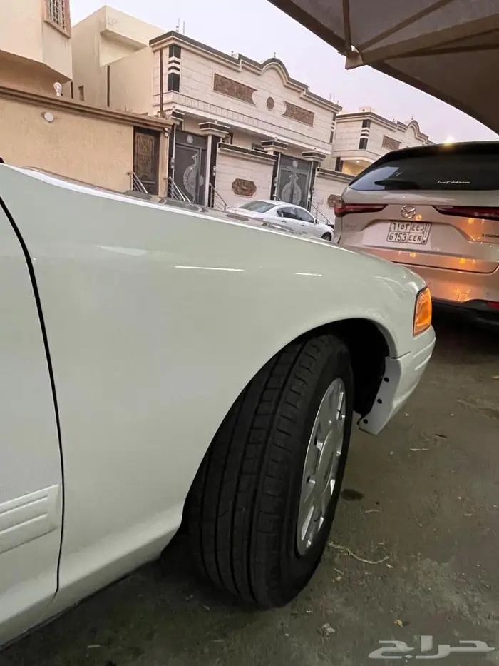 فورد كراون فكتوريا 2012 مخزن 28