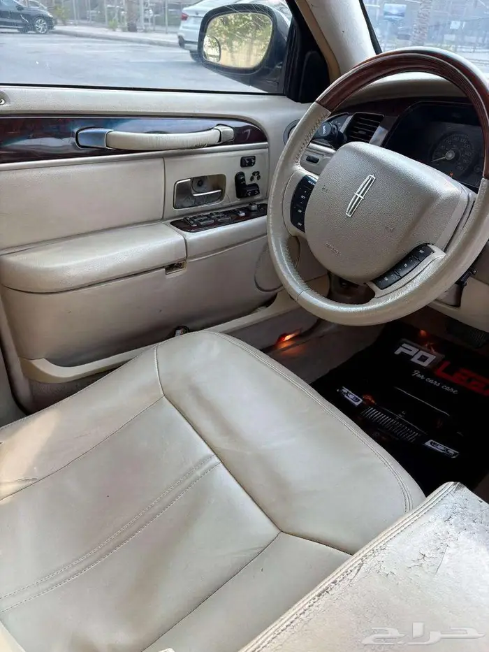 لنكون تاون كار 2008 بدي وداخلية وكالة 17