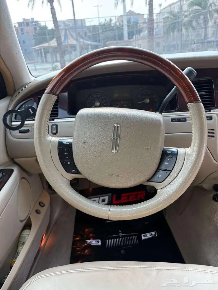 لنكون تاون كار 2008 بدي وداخلية وكالة 9