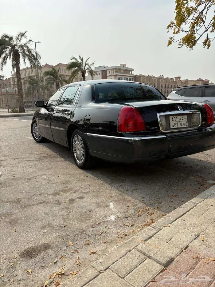 لنكون تاون كار 2008 بدي وداخلية وكالة 4