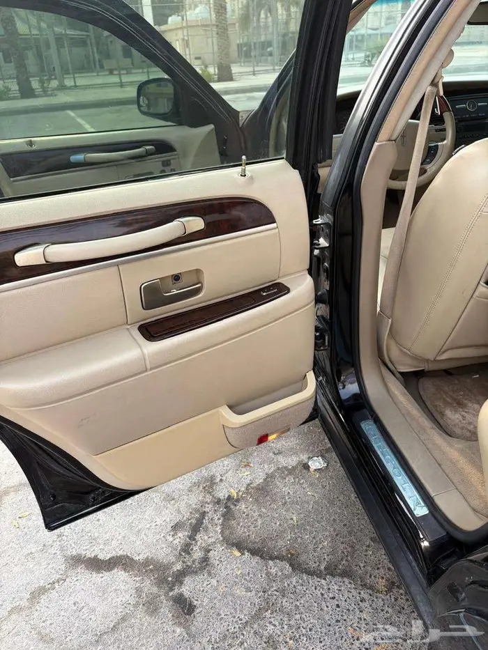 لنكون تاون كار 2008 بدي وداخلية وكالة 13