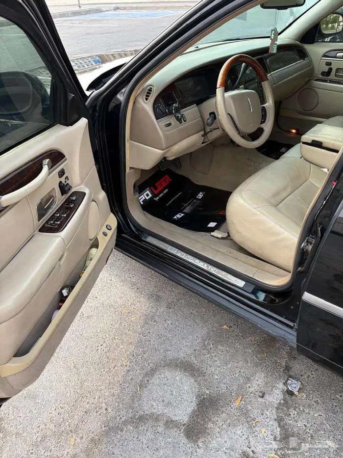 لنكون تاون كار 2008 بدي وداخلية وكالة 15