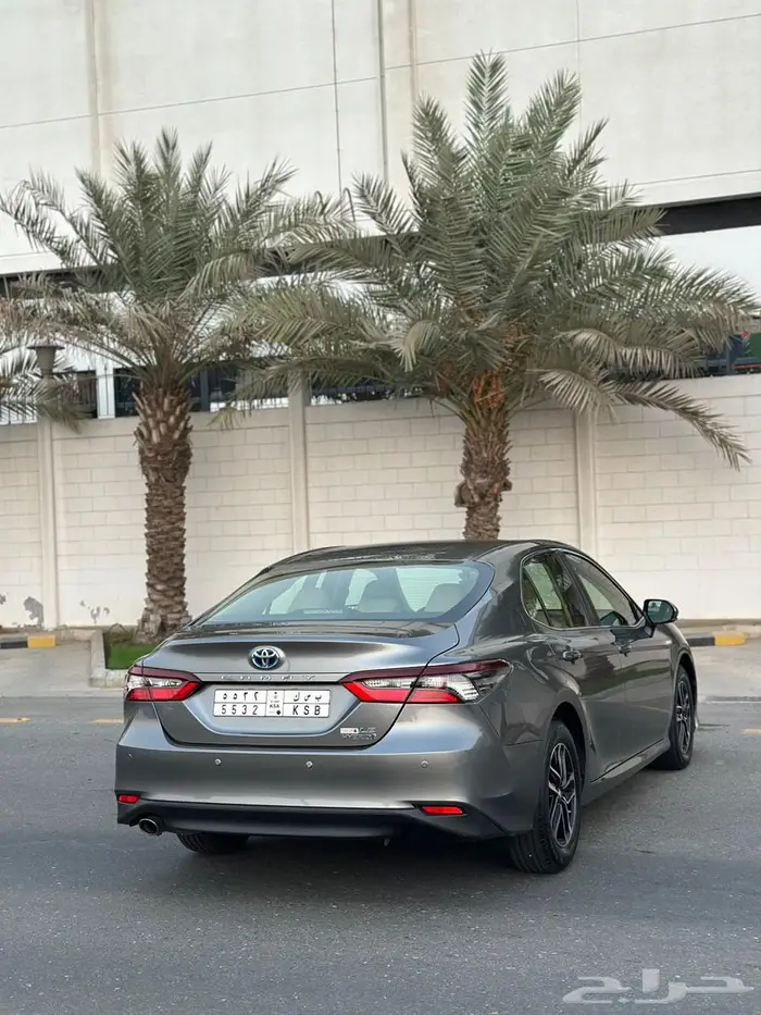 تويوتا كامري LE 2023 هايبرد 9