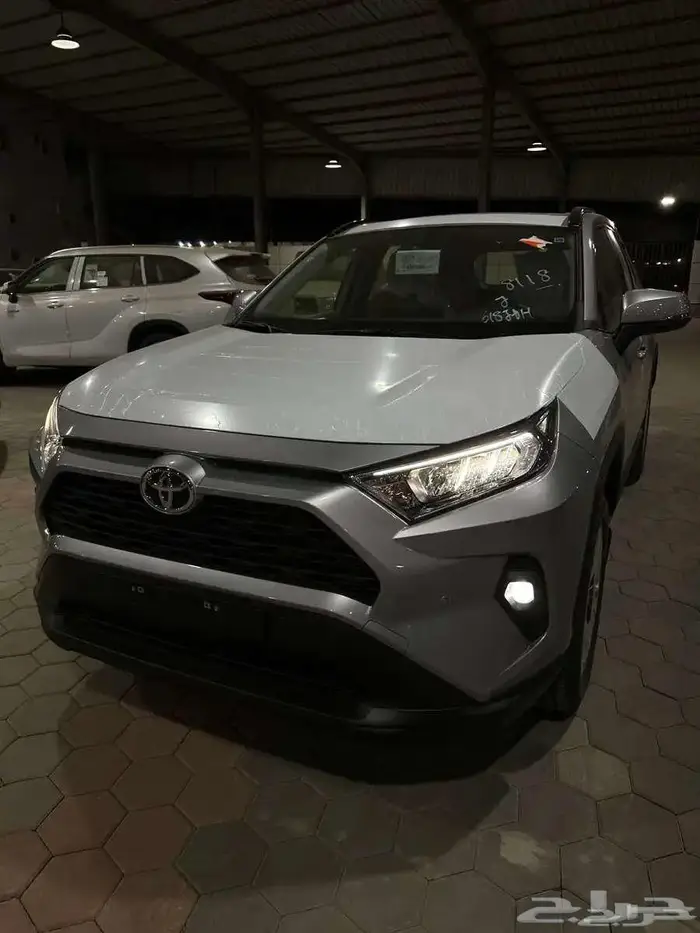 تويوتا راف فور XLE بنزين 2025 15