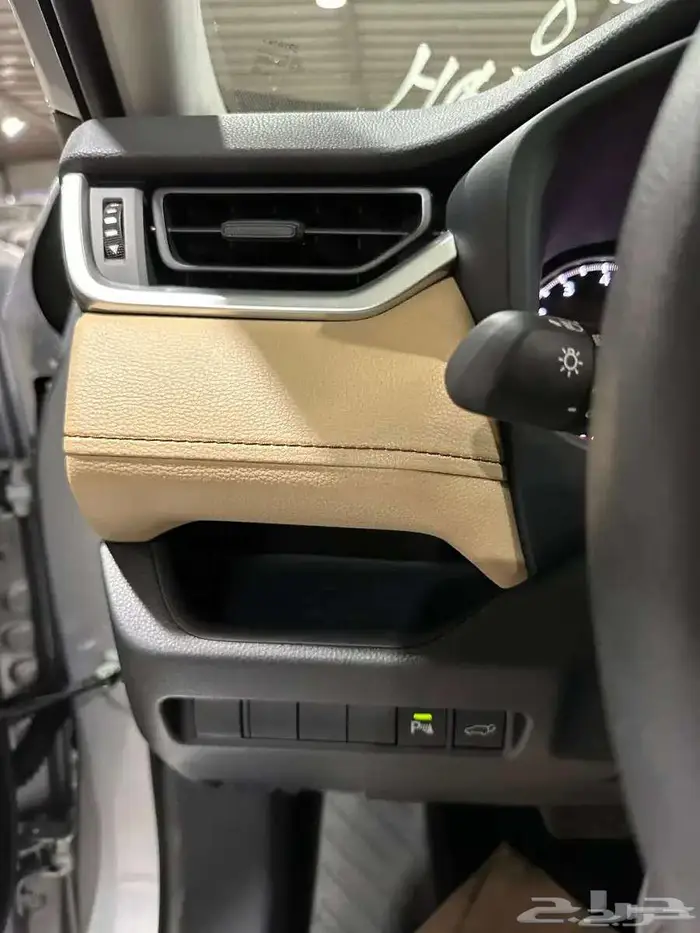 تويوتا راف فور XLE بنزين 2025 7