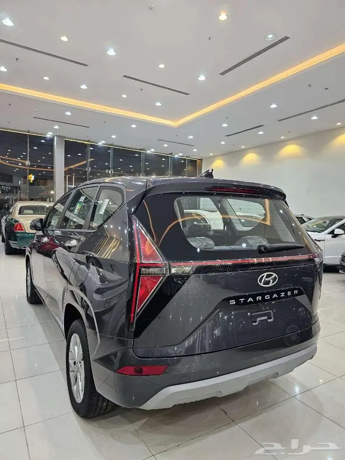 هيونداى ستارجيزر 2025 7 راكب اصفار 18