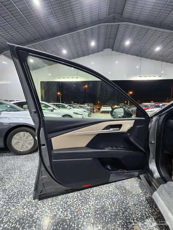 كامري استاندر E بنزين 2025 السعر 113000 أقل سعر بالسوق 11