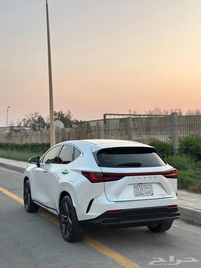 لكزس NX350 2024 شبه جديد 8