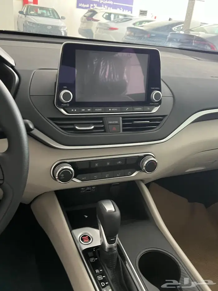 نيسان التيما 3