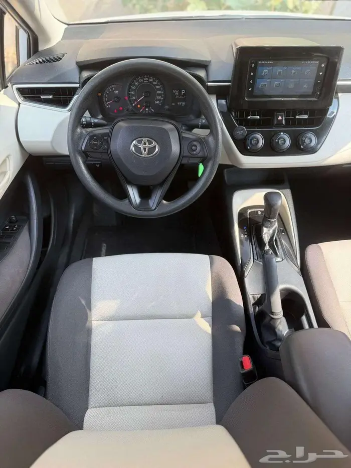 تويوتا كرولا مكينة 2.0 موديل 2023 ممشي 59 الف كيلو بدي بلد 9