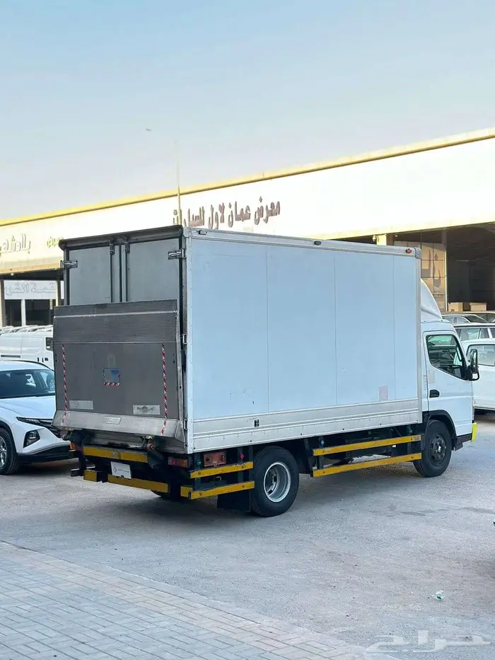 ديانة ميتسوبيشي كانتر2021 ديزل 3