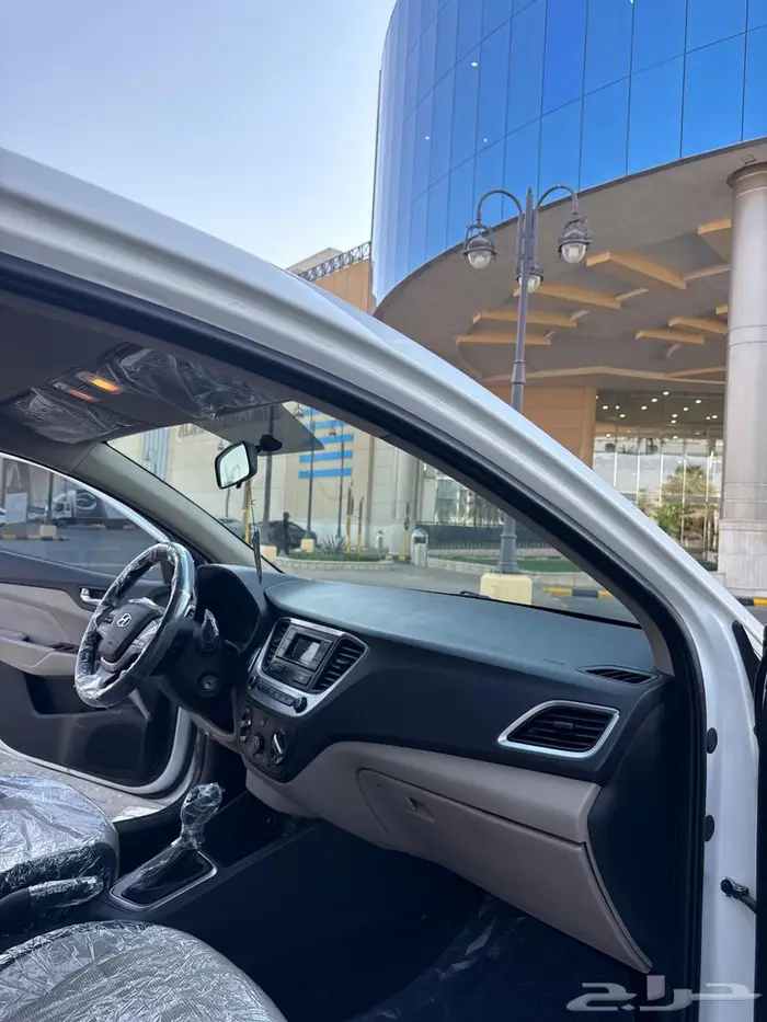 للبيع اكسنت 2021 6