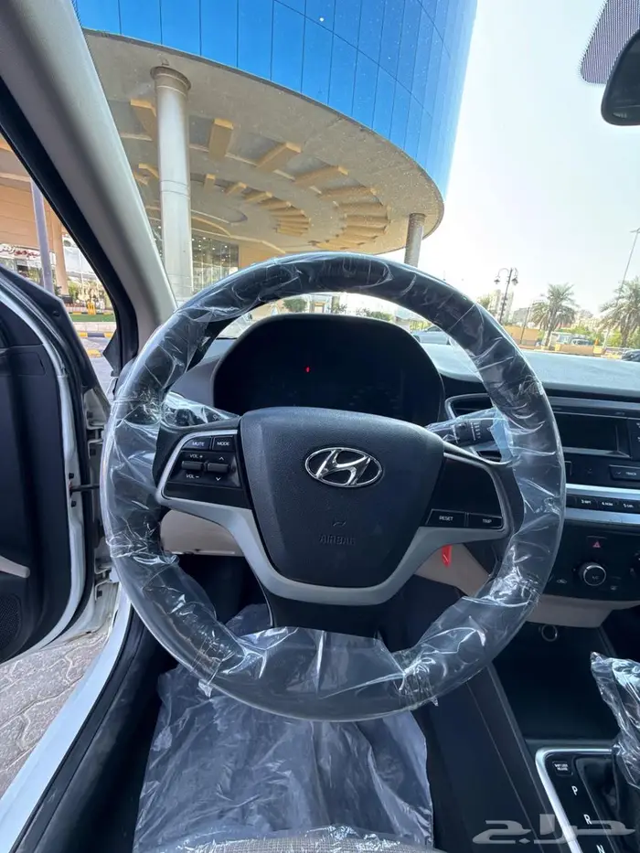 للبيع اكسنت 2021 7