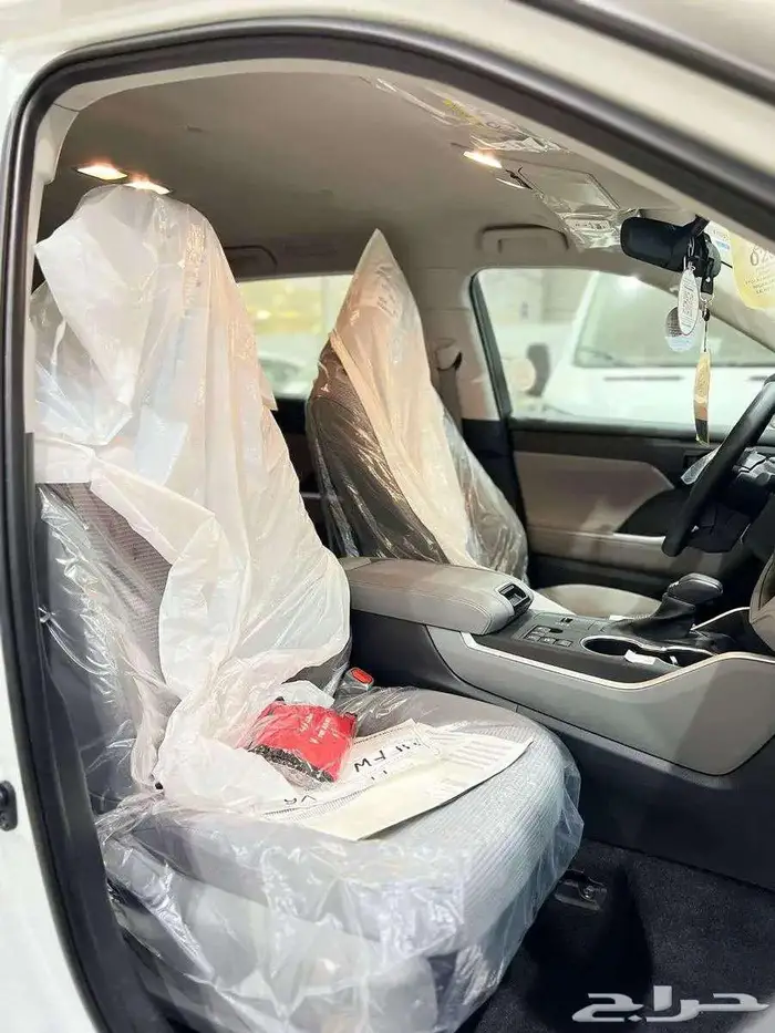 تويوتا هايلاندر ( LE ) استاندر موديل 2025 20