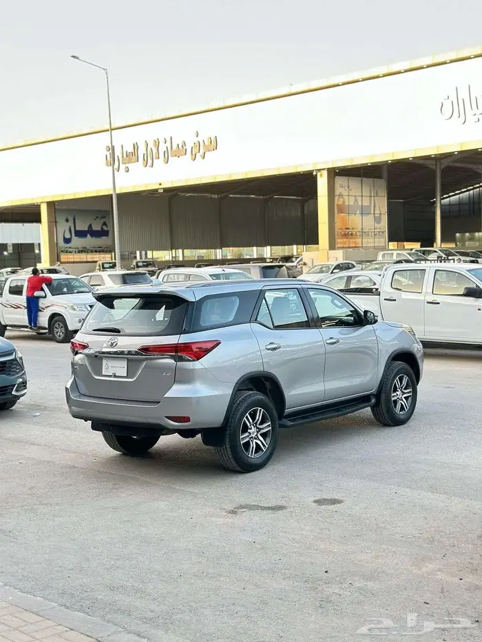 تويوتا فورتشنر VX موديل 2023 ستة سلندر 3