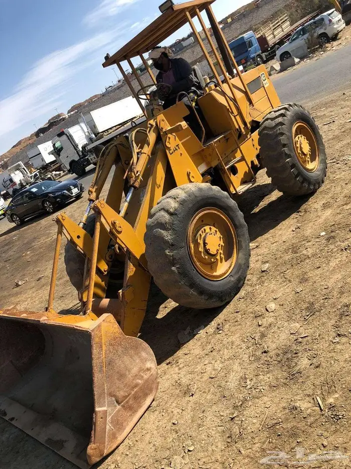 شيول كتربلر 910 موديل 84 معرض رواد المعدات 3