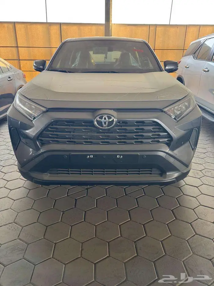تويوتا راف فور استاندر دفع امامى موديل 2025 1