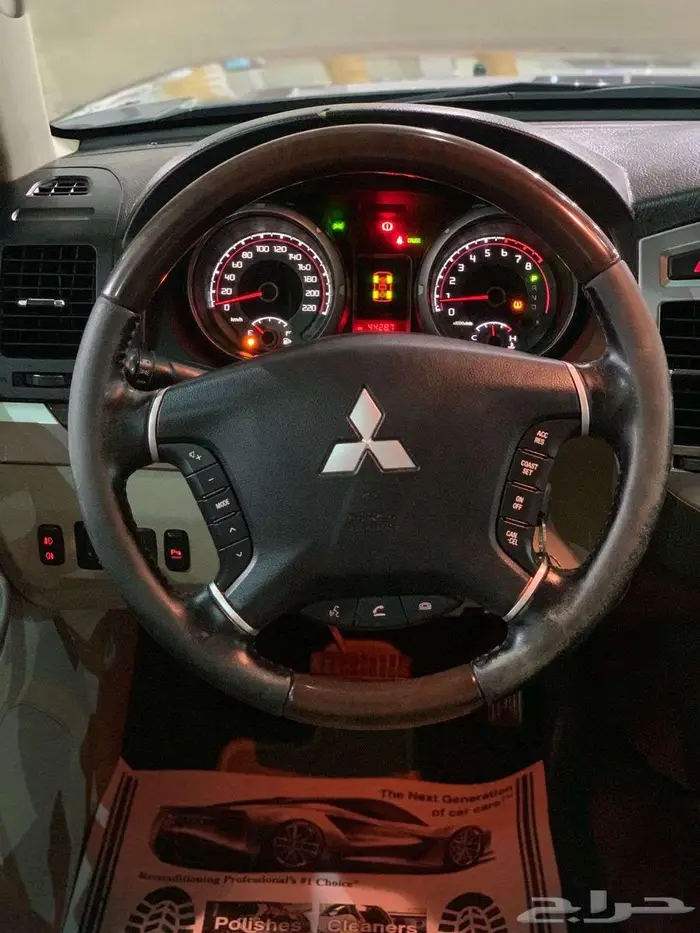 ميتسوبيشي باجيرو موديل 2017 فل كامل 9