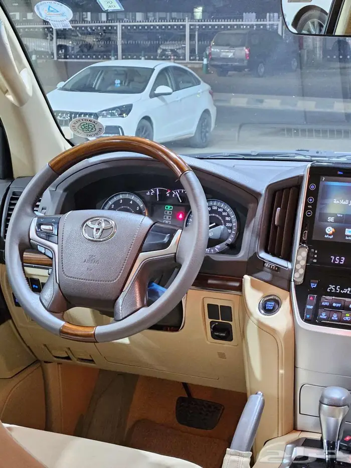 تويوتا لاندكروزر GXR..2016 39