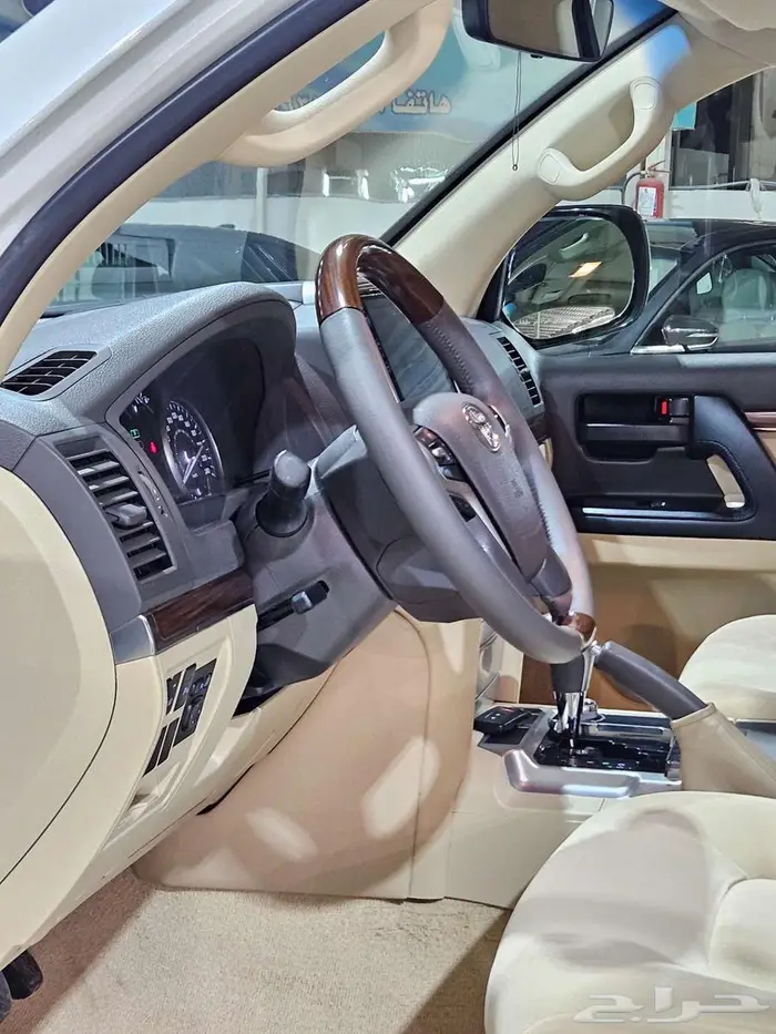 تويوتا لاندكروزر GXR..2016 31