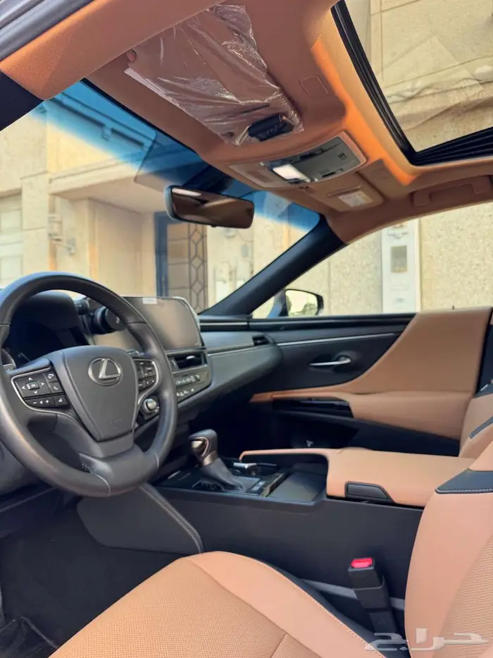 لكزس ES300h موديل 2024 للتنازل على بنك البلاد 3