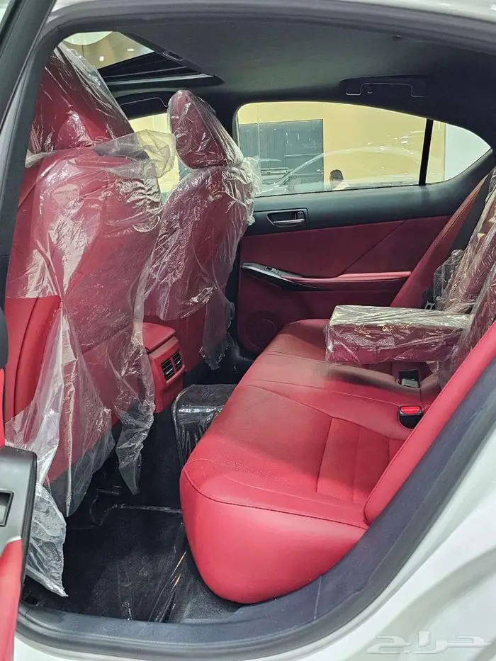 لكزس is 350 ارنوب 2024 F سبورت ( فل كامل بحاله الوكاله ) 15