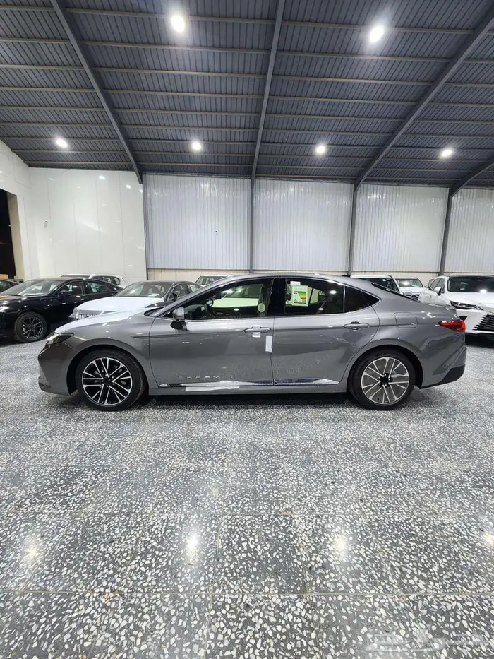 كامري جراندي بنزين 2025 السعر 156400 3