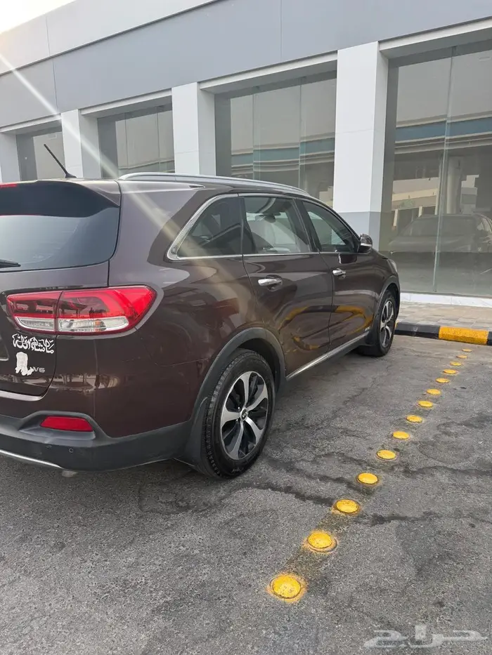 كيا سورنتو 9