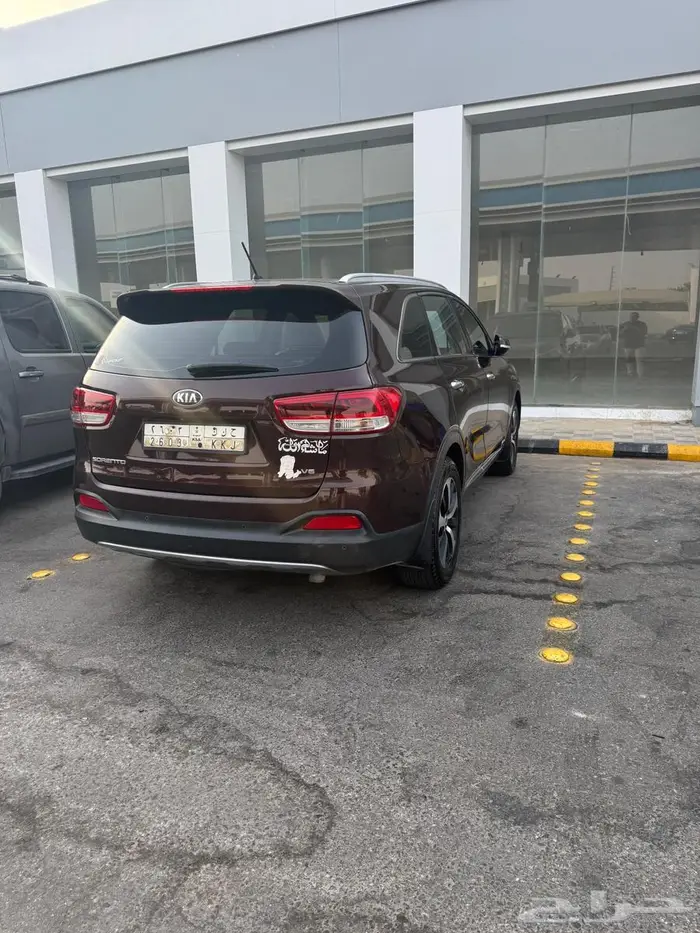 كيا سورنتو 10