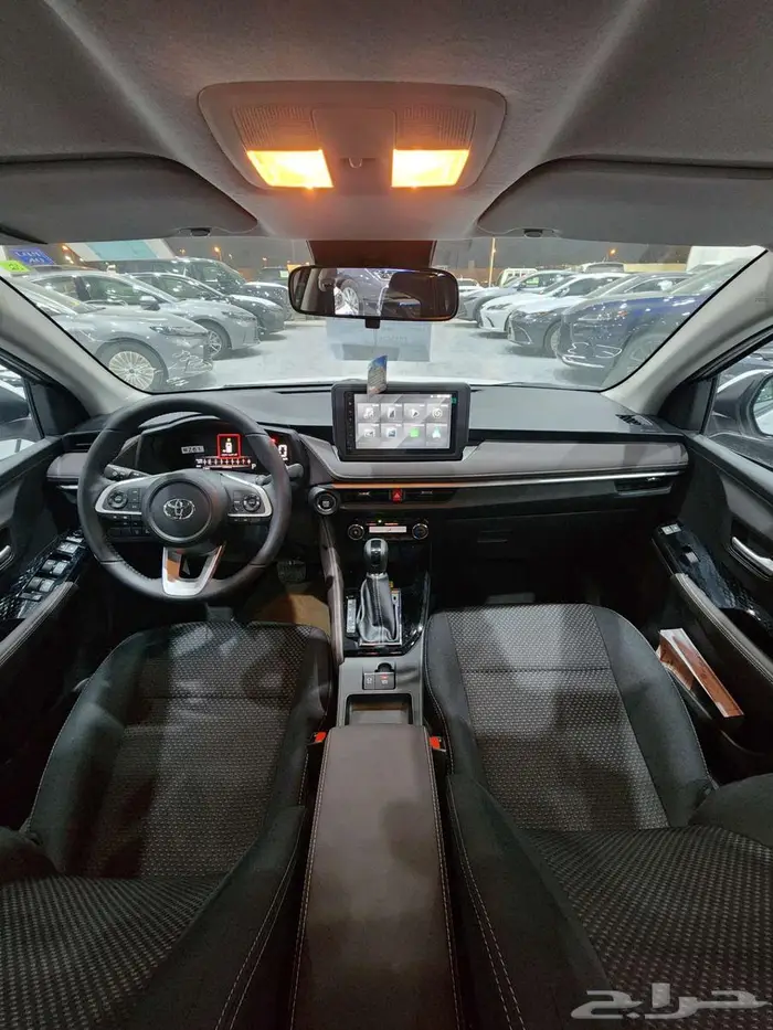 تويوتا يارس واي اكس بنزين 2026 السعر 70725 7