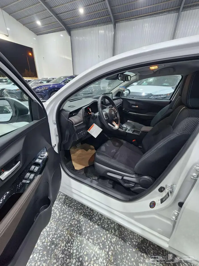 تويوتا يارس واي اكس بنزين 2026 السعر 70725 10