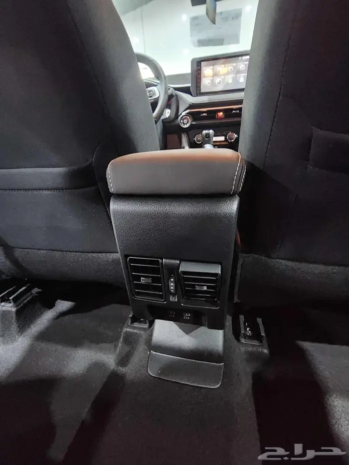 تويوتا يارس واي اكس بنزين 2026 السعر 70725 14