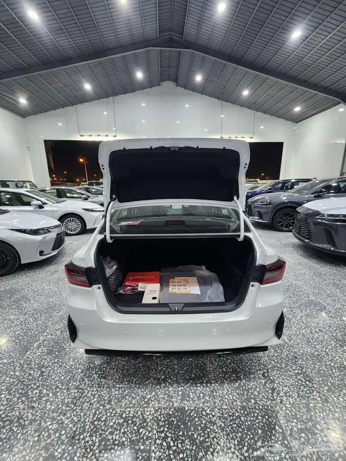 تويوتا يارس واي اكس بنزين 2026 السعر 70725 16