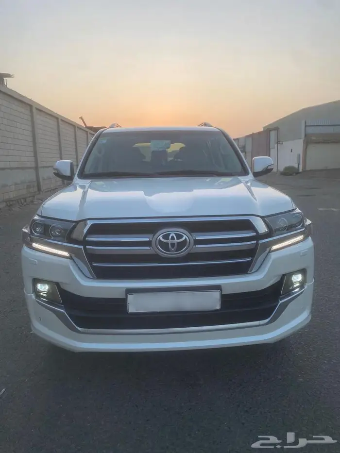 لاندكروزر تورنق مخزن 2019 0