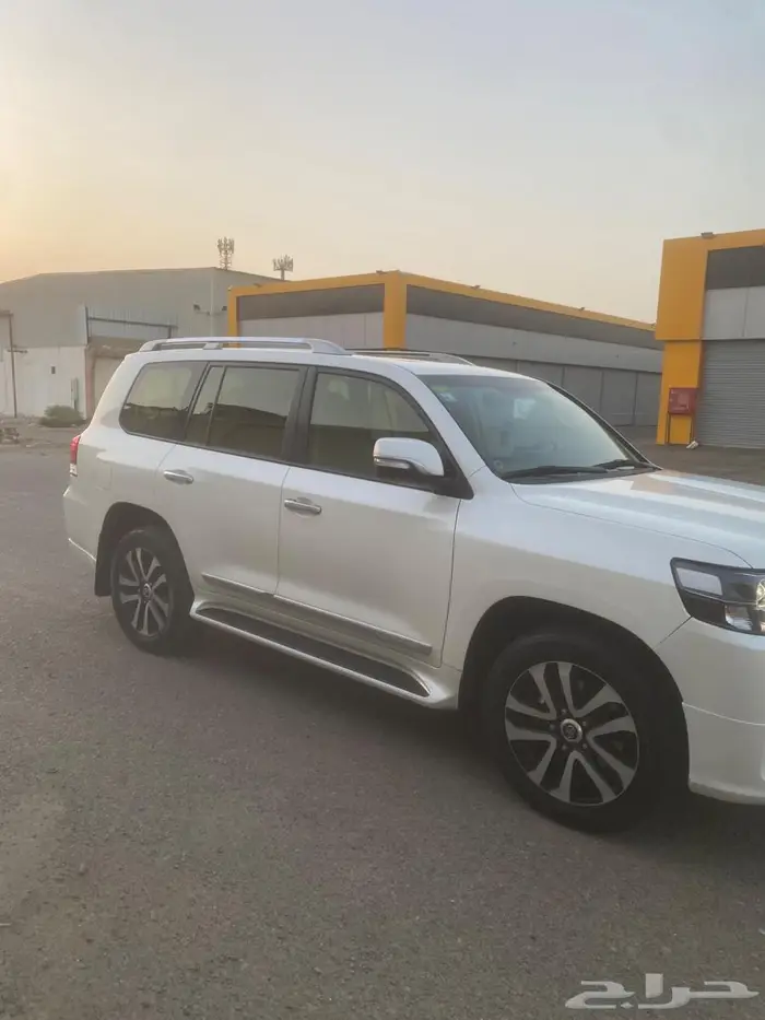 لاندكروزر تورنق مخزن 2019 3