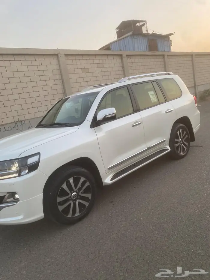 لاندكروزر تورنق مخزن 2019 2