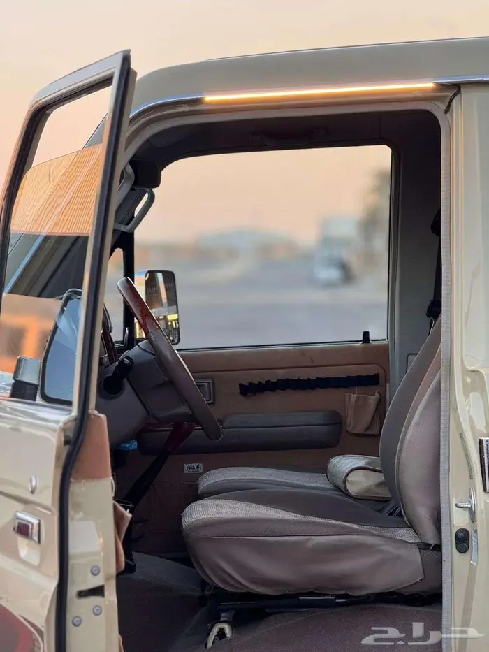 تويوتا شاص 2015 فل كامل بريمي 13