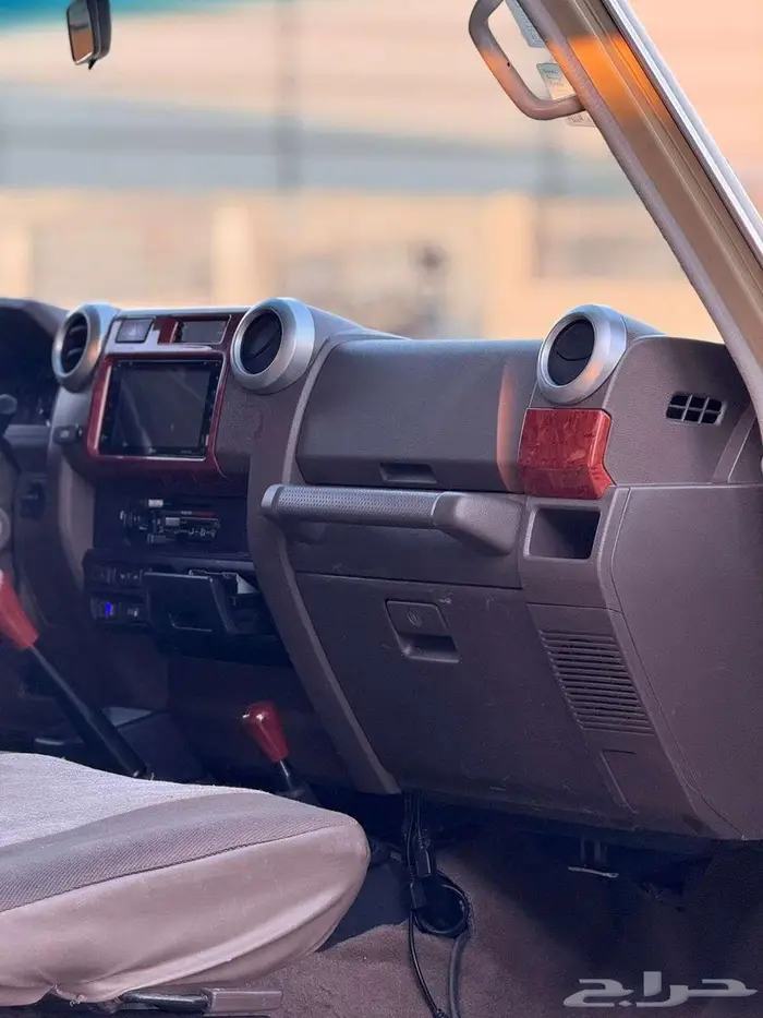 تويوتا شاص 2015 فل كامل بريمي 17