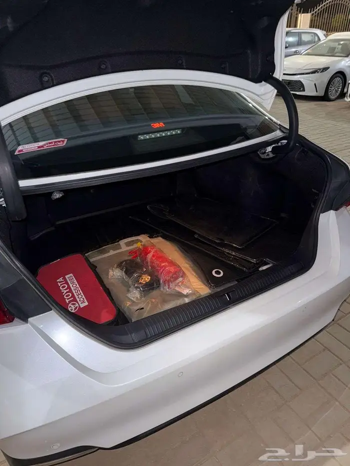 تويوتا أفالون بيرميوم سعودي (أول مالك ) 2022 25