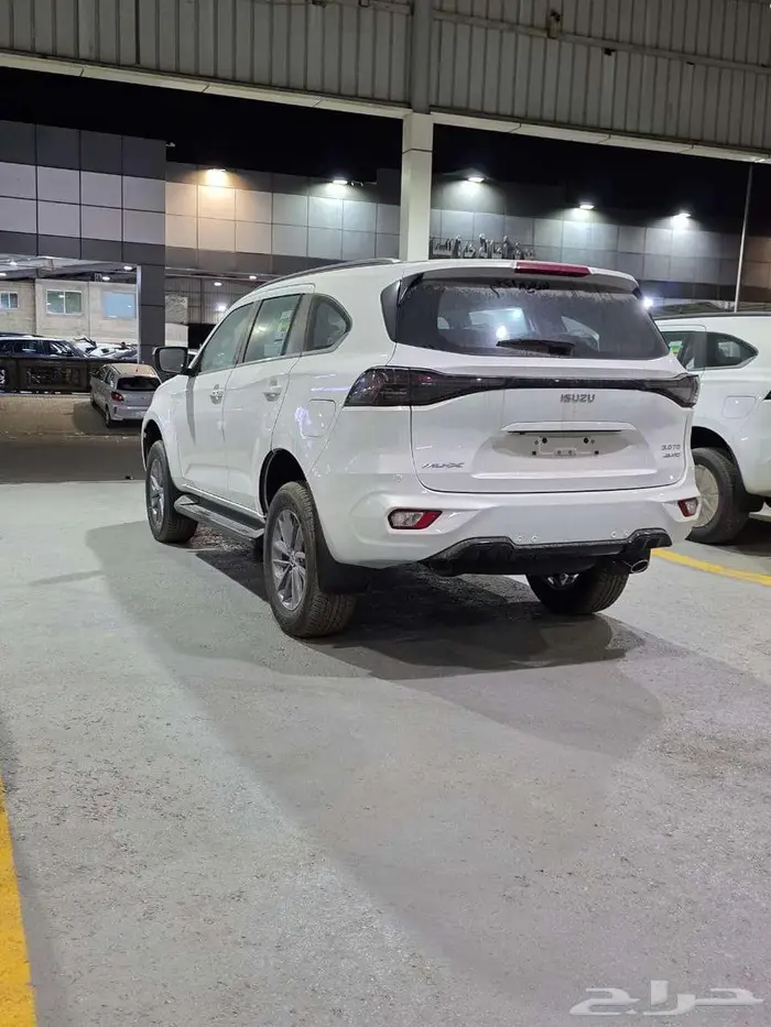 ايسوزو MUX 2025 - فل كامل للكاش والتقسيط 2