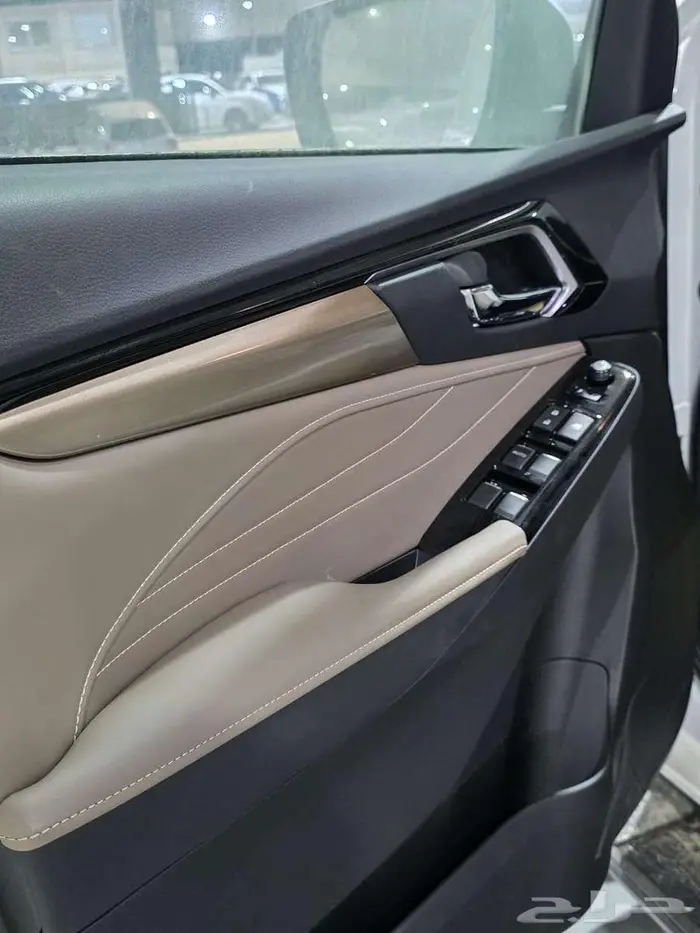 ايسوزو MUX 2025 - فل كامل للكاش والتقسيط 8